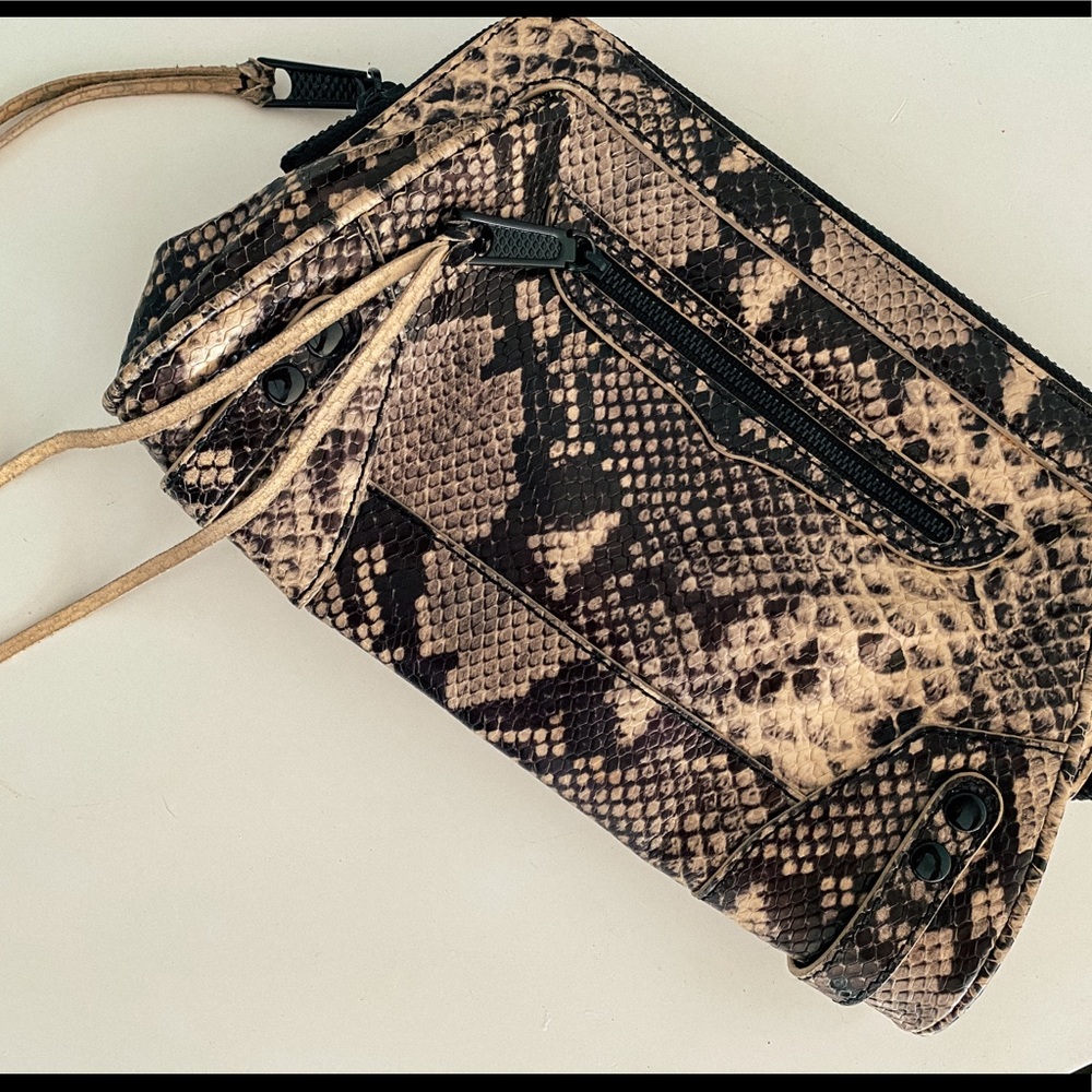 ✨Rebecca Minkoff Clutch ✨